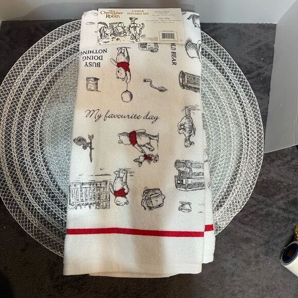 Disney Winnie the Pooh Kitchen Towels and Mitt set 3 piece set NWT - Picture 5 of 7
